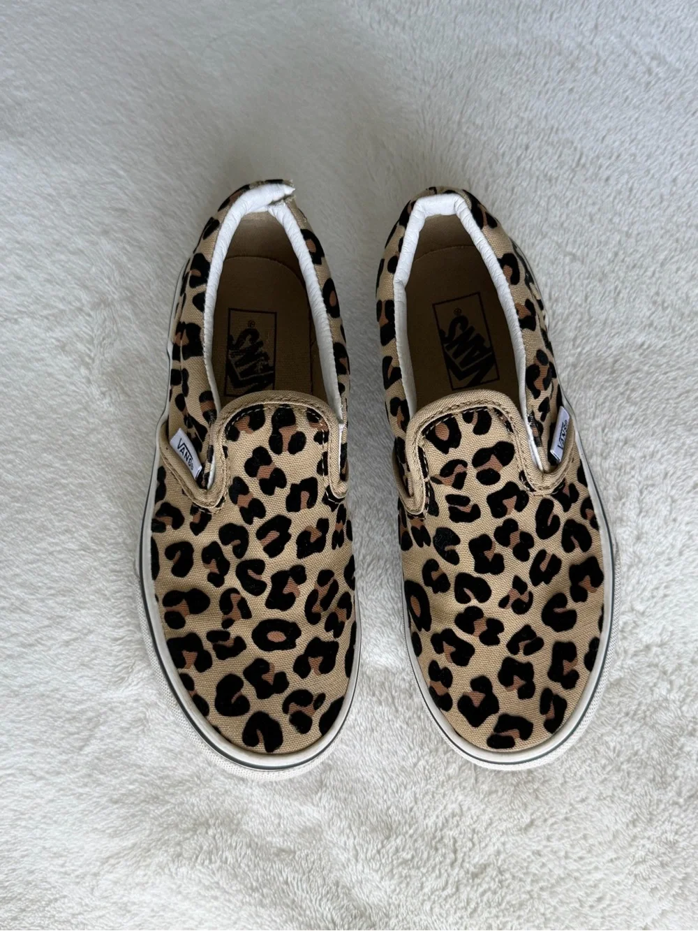 Vans Kids Slip-On Sneakers in Leopard Print